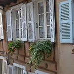 Apartment La Maison Bleue, Un Emplacement De Choix A Rodez
