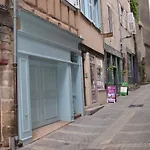 La Maison Bleue, Un Emplacement De Choix A Apartment