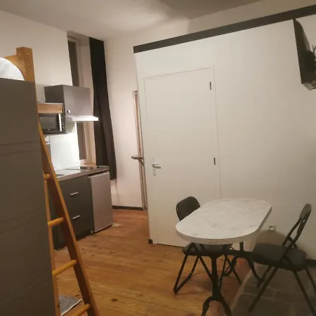 Lägenhet La Maison Bleue, Un Emplacement De Choix A *