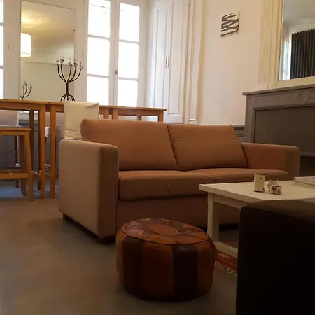 La Maison Bleue, Un Emplacement De Choix à Apartamento *